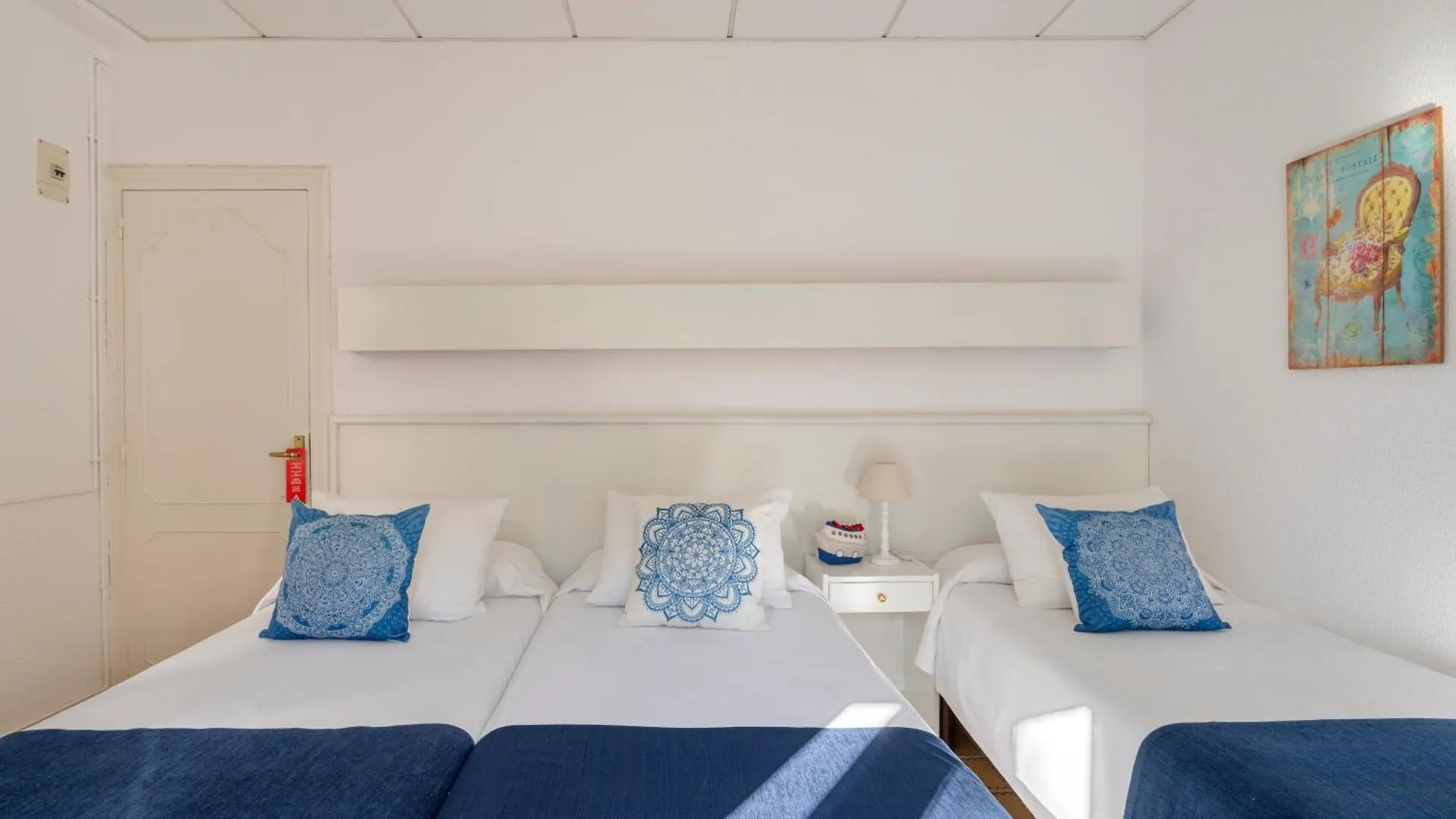 Hotel La Goleta Llança 2*,  Spagna