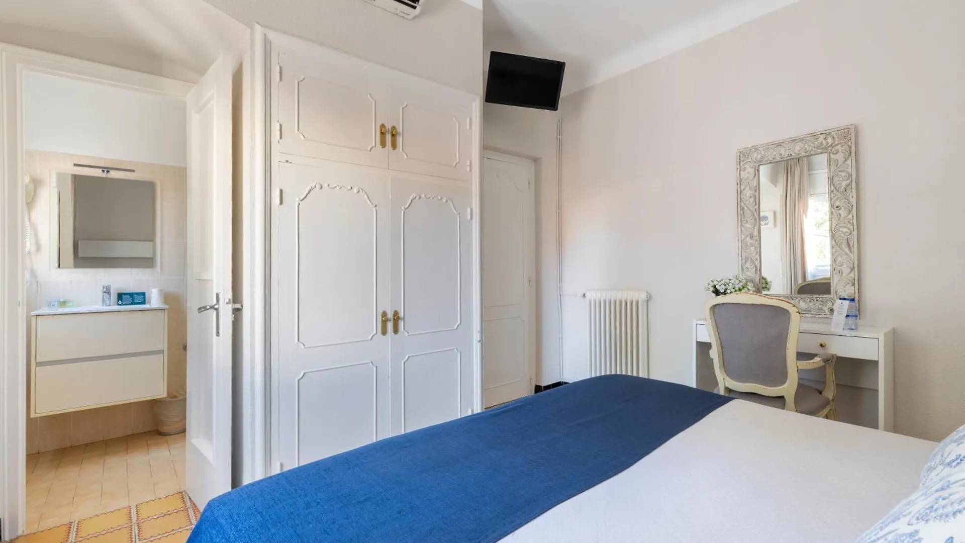 Hotel La Goleta Llança Spagna