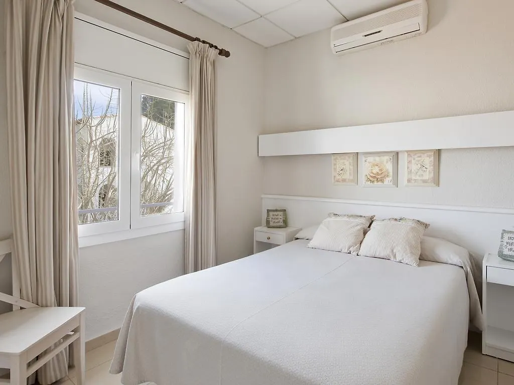 **  Hotel La Goleta Llança Španělsko
